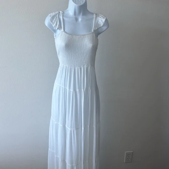 Tiered Dress SZ M White Maxi Beachy Smocked Ruffle Cottagecore Resort Fairycore - Picture 3 of 16